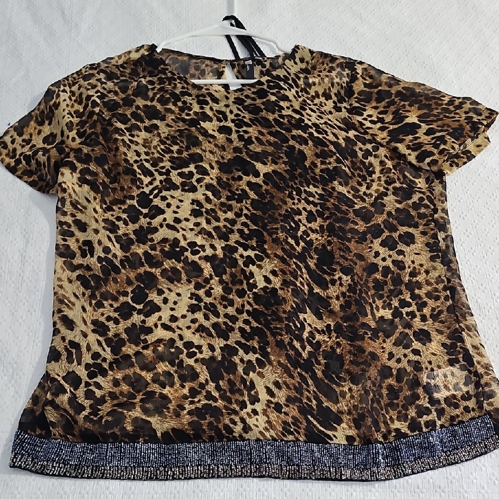 NWOT Kut from the Klotj Leopard Print Women's Top
